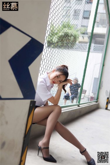 红白黑黄